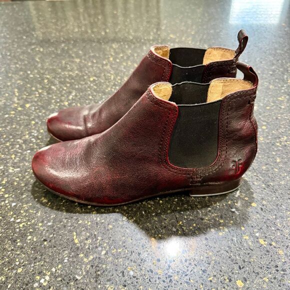 Frye Jillian Cordovan Leather Chelsea Boots. Size 7. - Picture 3 of 10
